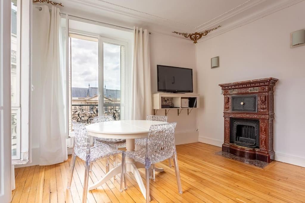 Apartamento Le Marais, Fantastic View On Archives Nationales París Exterior foto
